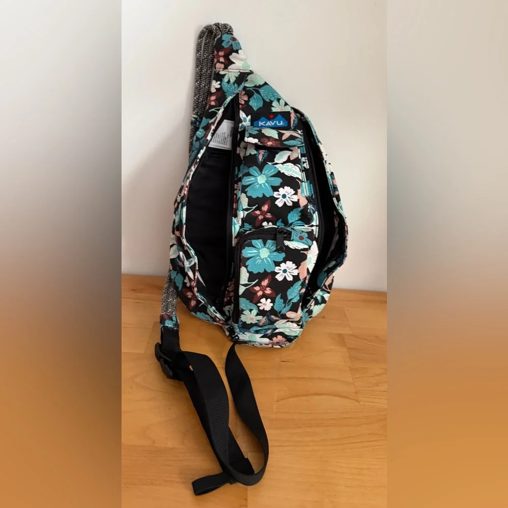 Kavu Floral Pattern Rope Sling Bag - Picture 3 of 17